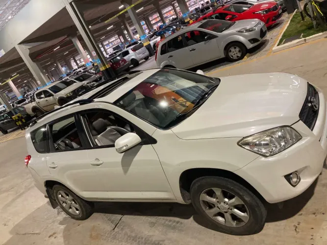 Toyota RAV4 2.4 4X4 16V 170cv Aut. 2011