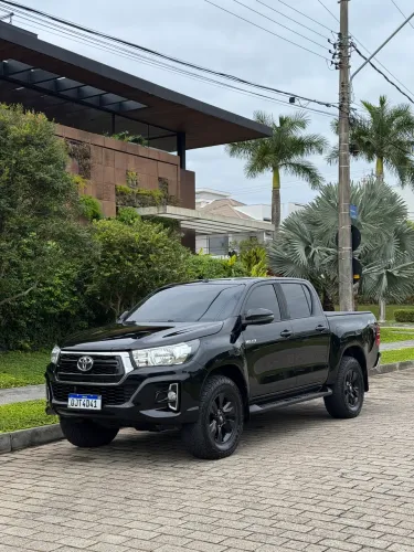 Toyota Hilux CD SR 4X4 2.8 TDI Diesel Aut. 2019