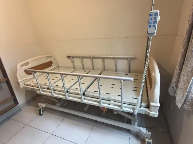 Cama hospitalar automática