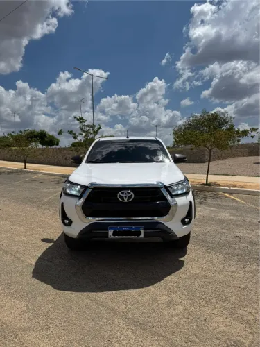 Toyota Hilux CD SR 4X4 2.8 TDI Diesel Aut. 2024