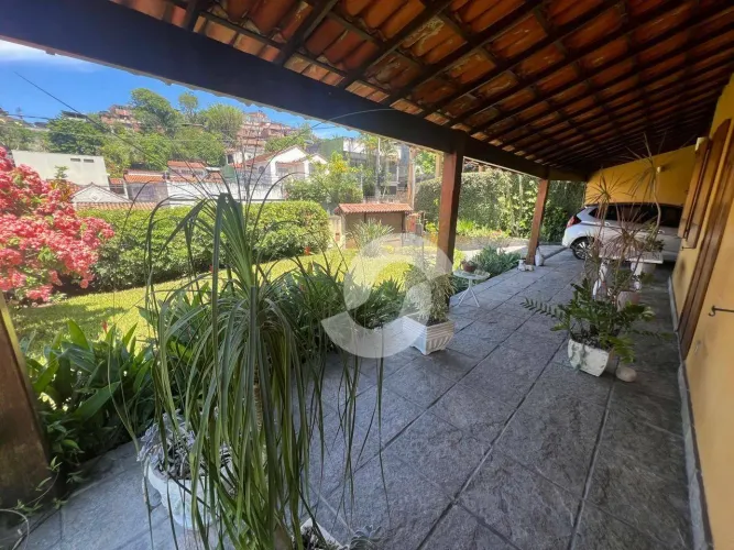 Casa com 4 dormitórios à venda, 331 m² por R$ 680.000,00 - Fonseca - Niterói/RJ