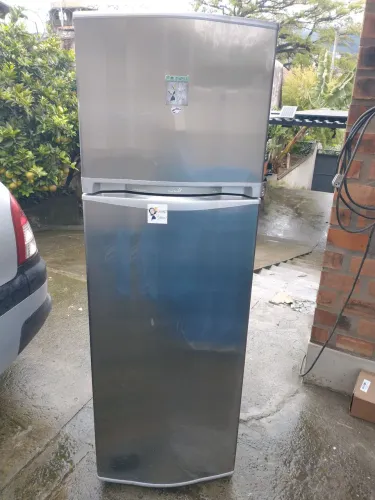 Geladeira Frost Free 127 volts