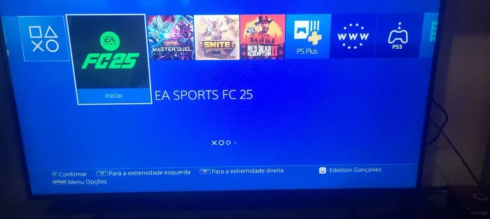 Vendo ps4 com jogos (sem o cabo HDMI)