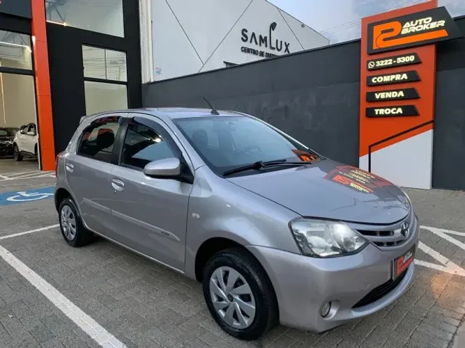 Toyota Etios X 1.3 Flex 16V 5P Mec. 2017