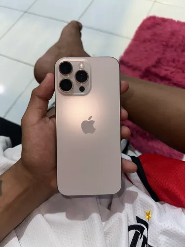 Vendo IPhone 16 Pro Max 