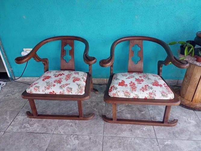 Par cadeiras decorativas