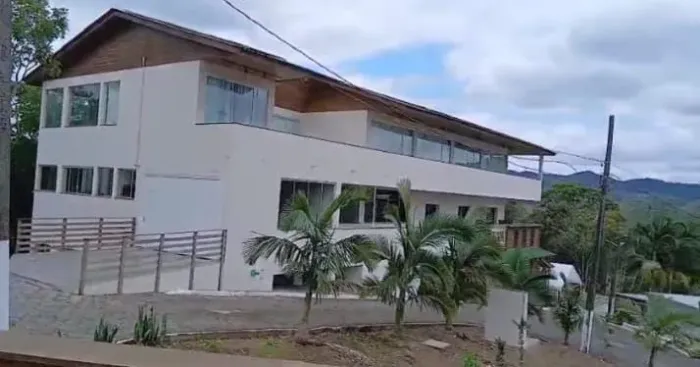 Chácara à venda em Camboriú a 9 Km do Centro de Balneário Camboriú!