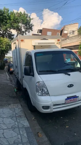 Kia bongo 2012 baú refrigerado, pequenos detalhes