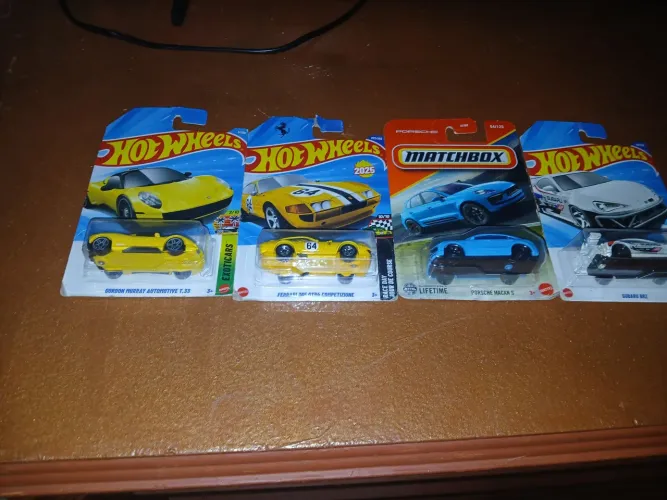 Carrinho da hot wheels novos no lacre 