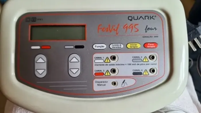 Aparelho para Fisioterapia corrente FES Vif QUARK 995 FOUR