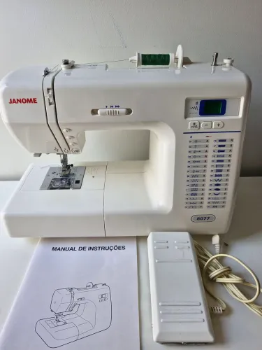 Maquina janome 8077