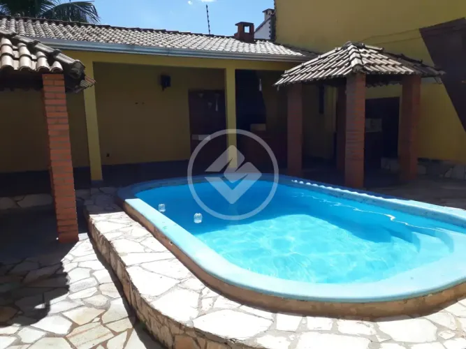 Casa no Jd Imperial codigo: 352028