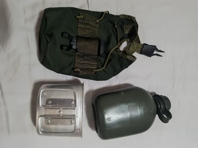 Cantil com caneca e porta cantil
