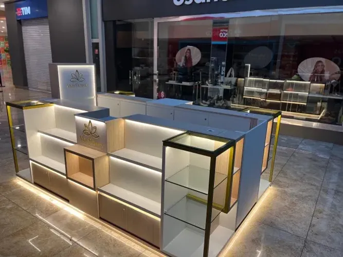 Quiosque de Madeira Moderno para Shopping