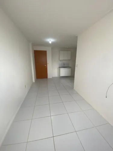 ALUGUEL - QUARTO E SALA | ANDAR ALTO | FIXOS NA COZINHA | FAROL