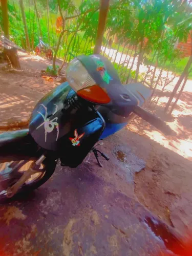 Moto biz 100 em bom estado só apenas com o pedalo que endureceu