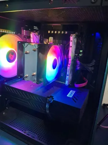 Xeon 2680v4 e Rx 580