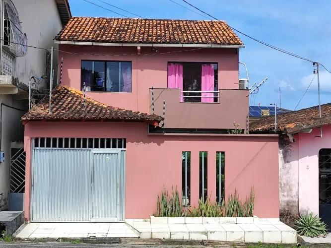 Imóvel para venda possui 150 metros quadrados com 3 quartos em Centro - Bragança - PA