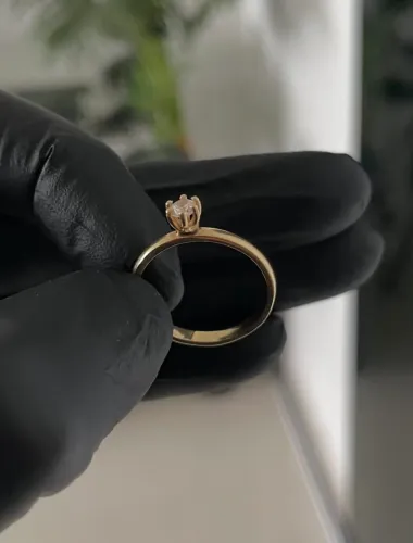 Anel solitário tradicional Ouro 18k