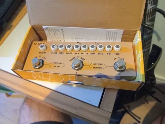 Pedaleira para Violão Mvave Cubebaby AC