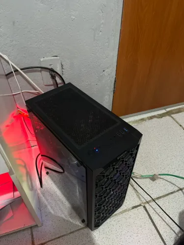 Pc gamer - Rx 580 8GB + 16GB de ram + ryzen 5 3400G + SSD 512 GB