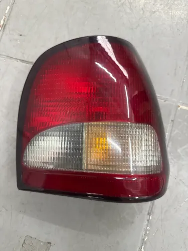 Lanterna direita Tras Gol Bola Gti G2 1995 A 1999