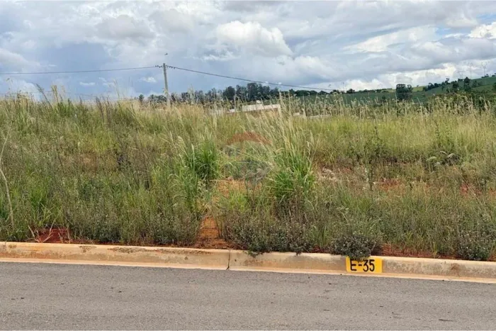Terreno Ideal em Capela do Alto - 200m²! Interior de São Paulo!!!