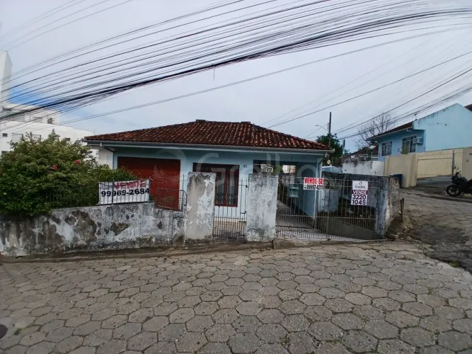 Terreno com 253m² na Trindade, Florianópolis