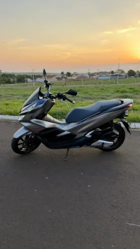 Vendo moto Honda PCX Sport 150 2021