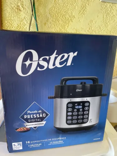 Vendo panela elétrica de pressão NUNCA USADA E NA CAIXA.