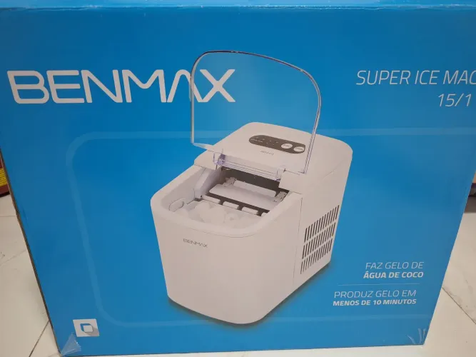Máquina de fazer gelo
