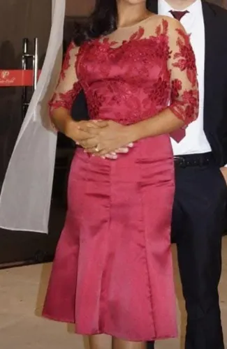 Vestido de festa lindíssimo com aplicações 