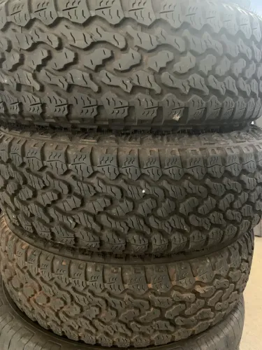Pneus maverick 235/65/17
