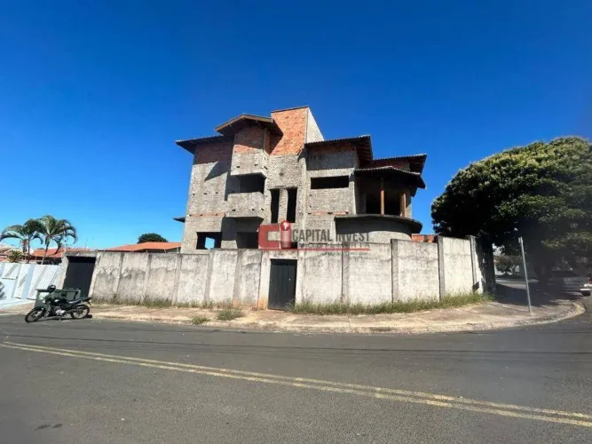 Casa com 6 dormitórios à venda, 316 m² por R$ 600.000,00 - Jardim Europa - Jaguariúna/SP