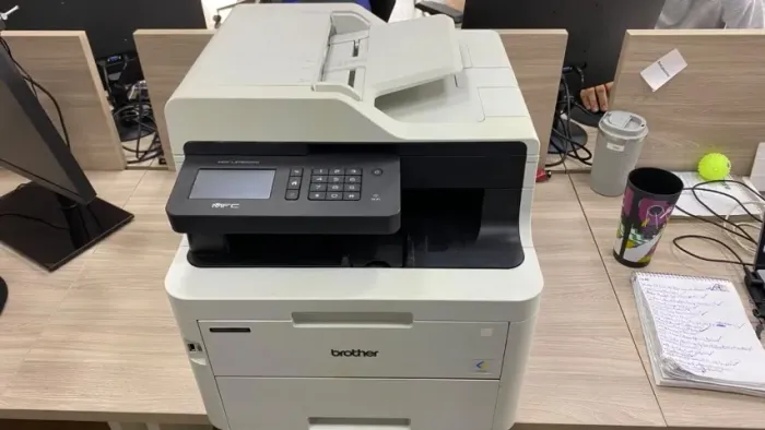 Brother MFC-L3750CDW Laser Colorida - Com Defeito / Para Conserto