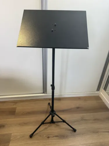 Suporte Pedestal para apresentação de aula