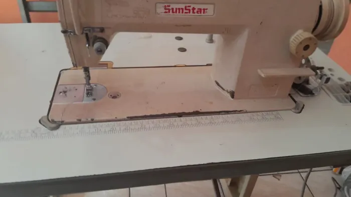 Máquina reta industrial SunStar