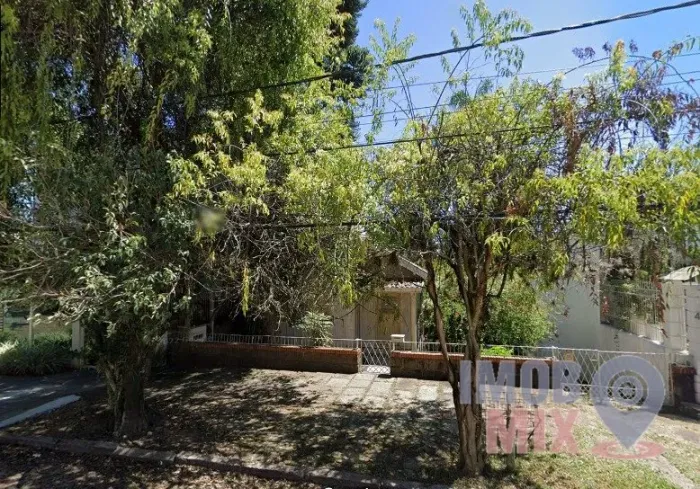 Terreno à venda em Porto Alegre, bairro Chácara das Pedras.