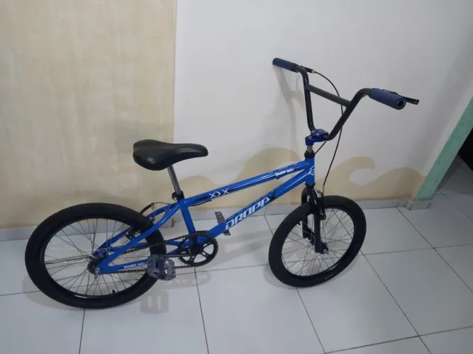 Bicicleta aro 20 semi-nova 
