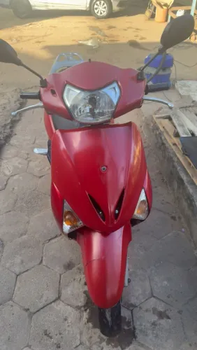 Vendo moto lead automática em ótimo estado de conservação