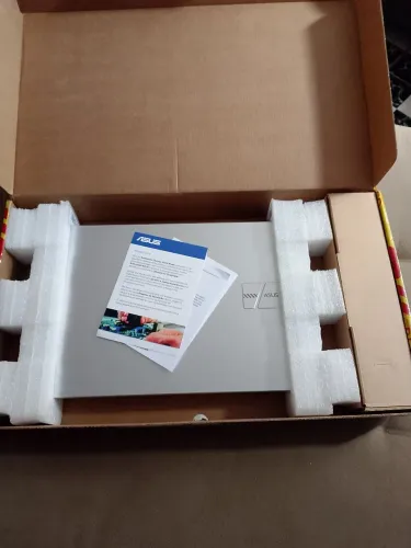 Notebook VIVOBOOK Ryzen 7 5825U + 8Gb ram ddr4