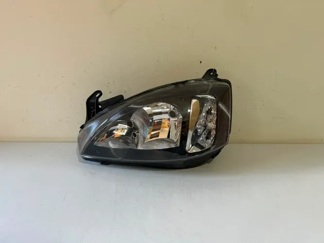 Farol esquerdo Corsa / Montana 2003/2004/2005/2006/2007/2008/2009/2010/2011/2012