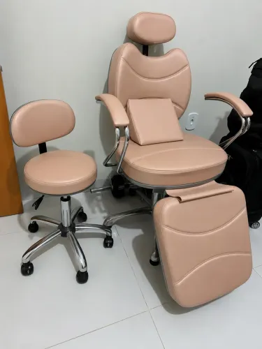 Cadeira para salão com mocho