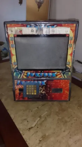 2 Máquinas Jukebox.