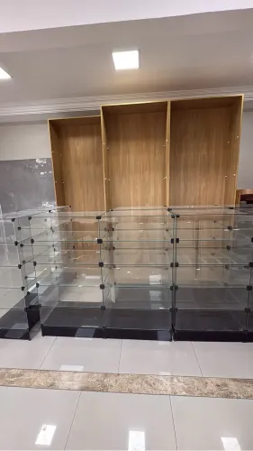 Prateleira de vidro