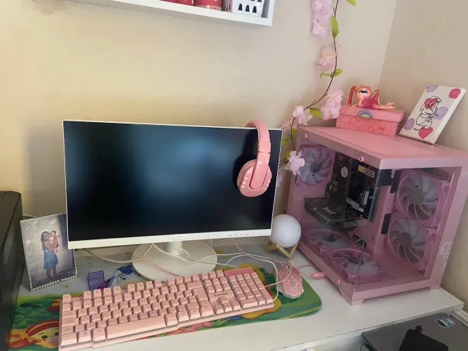 Computador gamer rosa setup completo cpu i5 RAM 16gb, placa de vídeo Nividia, 4GB SSD 1TB