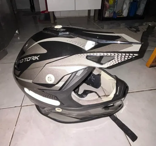 Capacete Pro Tork Motocross/Trilha Preto e Cinza