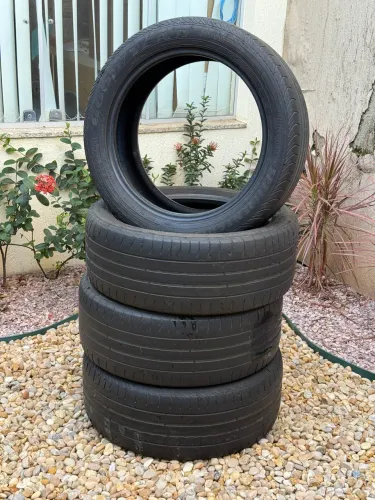 Jogo de 4 Pneus 215/50 R17 Goodyear 91v (meia vida)