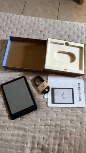 Vendo Kindle colorsoft (novo 16GB)
