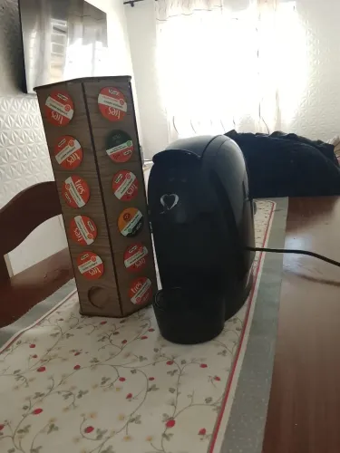 Cafeteira três corações em cápsulas
